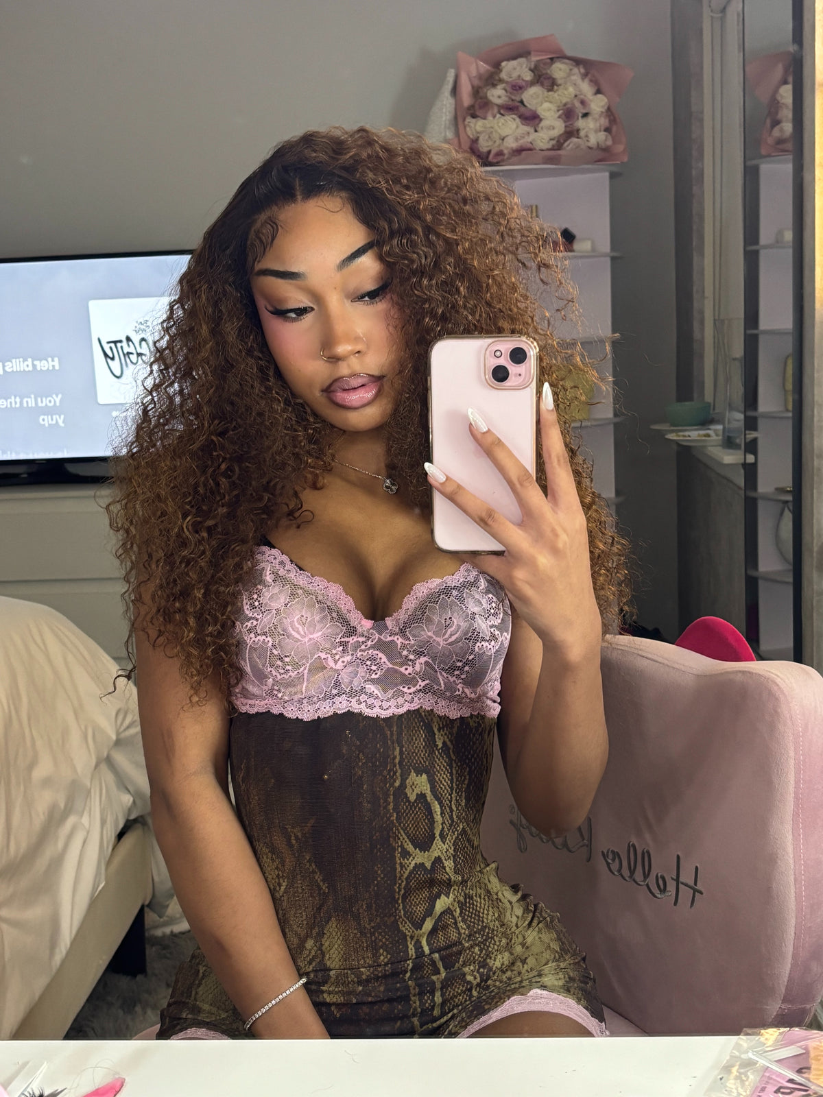 Synthetic blend curly honey blond wig