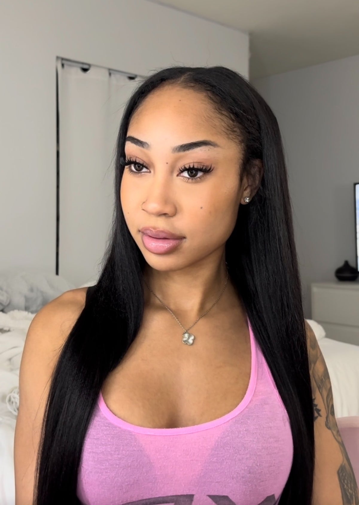 V part 24inch yaki straight human hair wig